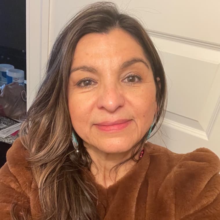 Veronica Giron